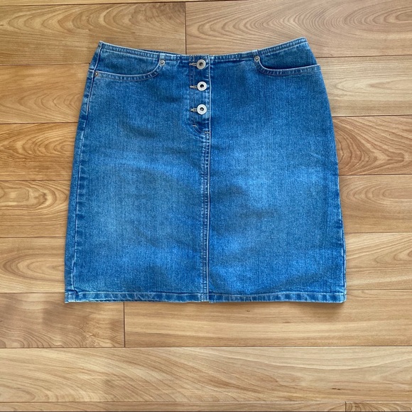 LOFT Dresses & Skirts - 🌸Loft Jean Mini Skirt - Size 0
